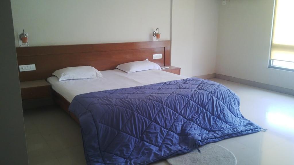 Hotel Abha International Bhuj Δωμάτιο φωτογραφία
